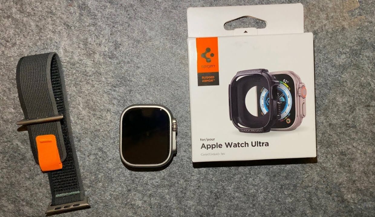 Installation de l'étui Spigen Rugged Armor sur mon Apple Watch Ultra