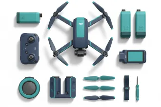Combo completo DJI Neo 2 Fly More che comprende drone, controller RC-N3, batterie e accessori per l'hub di ricarica